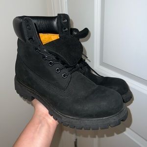 Lightly Used Men’s Timberland Winter Boots